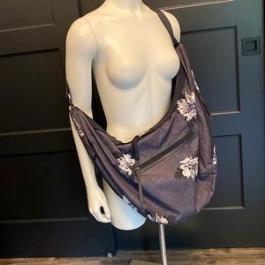 Lululemon charcoal floral bag